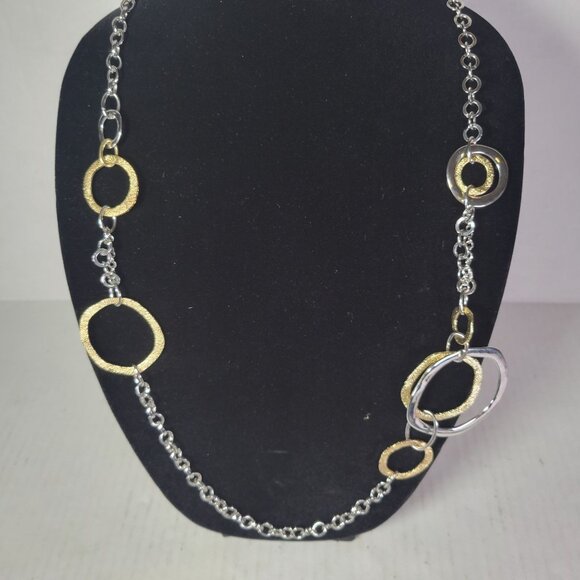 Premier Design Jewelry - Premier Design Classic Elegant Gold & Silver Tone Mixed Metal Oval Link Necklace